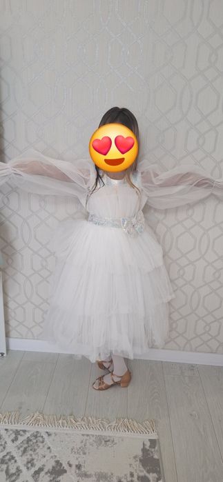 Продам платье на девочку