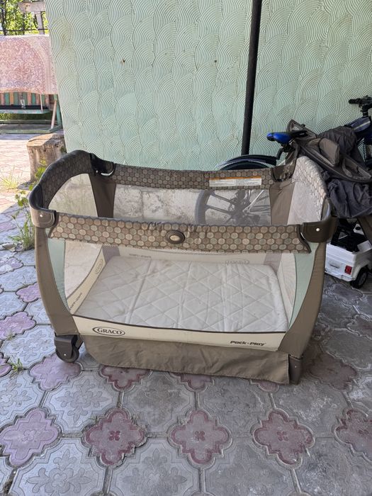 Манеж фирма Graco модель pack and play