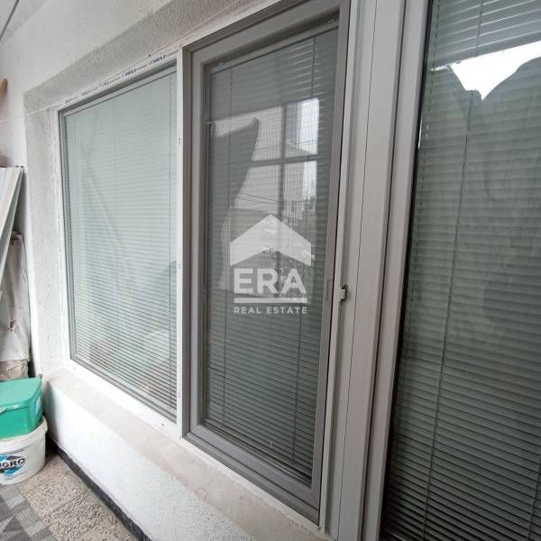 ЕРА Фаворит предлага под наем едностаен апартамент, преустроен на двус