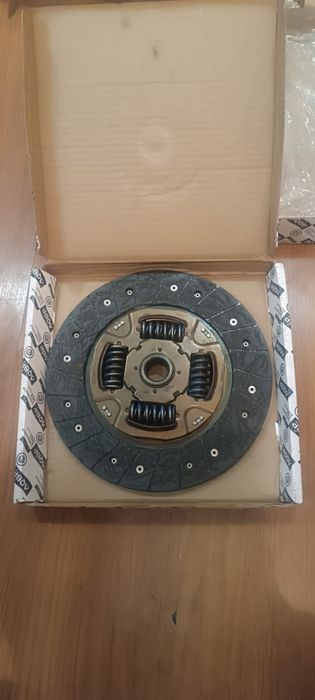 Диск сцепления  корзина сцепления