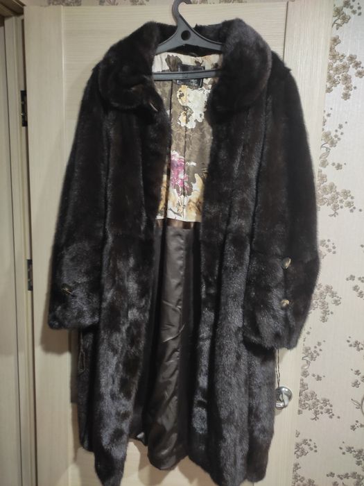 Продаю норковую шубу