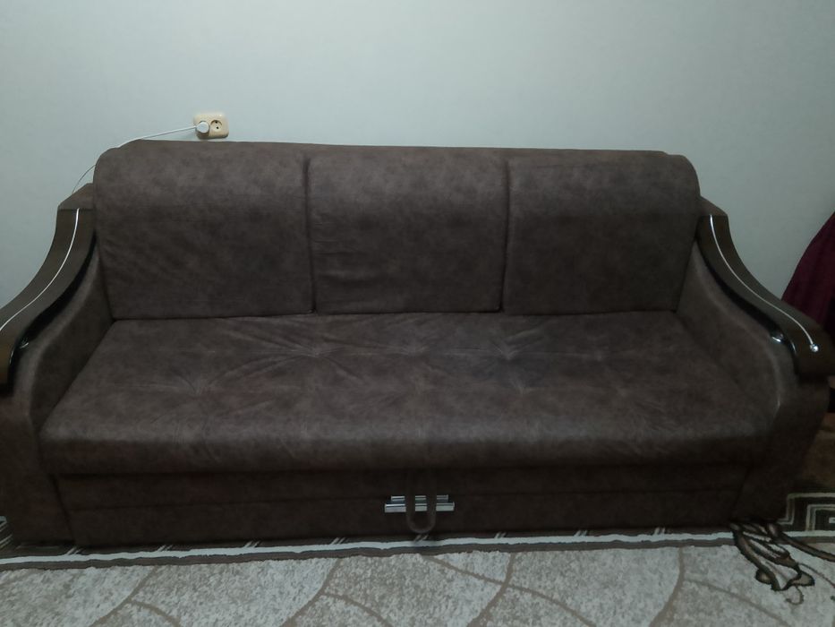 Продам хороший диван