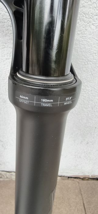 Нова Вилка Rockshox LYRIK RC 27.5" DebonAir 180mm 15x110mm