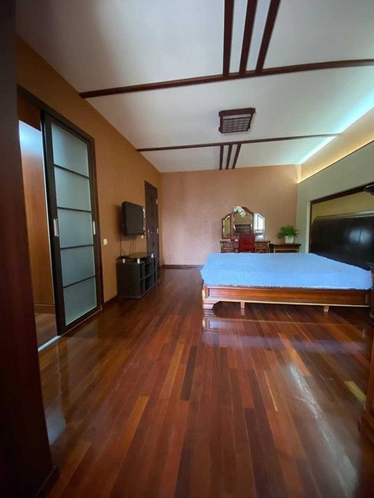 Центр, 4-х Комнатная квартира ЦУМ, 110-школа.