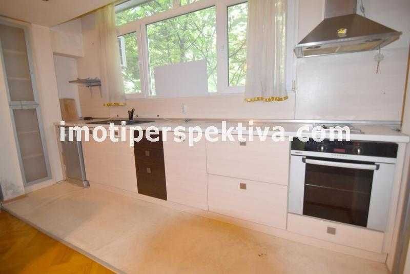Продава се Тристаен апартамент в Пловдив, Кършияка - 63 кв.м за 899 €/кв.м - Снимка #1