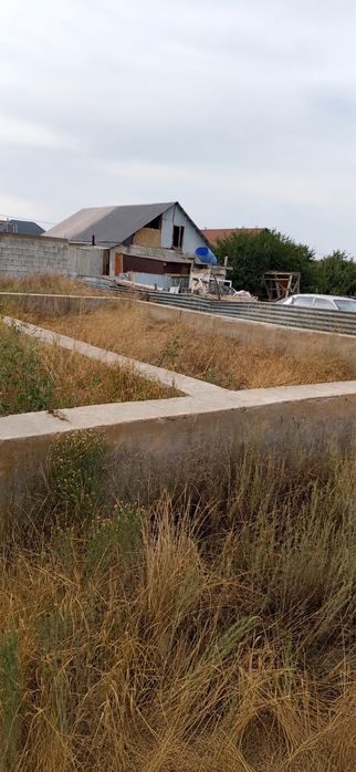 Продам участок с фундаментом 6 соток