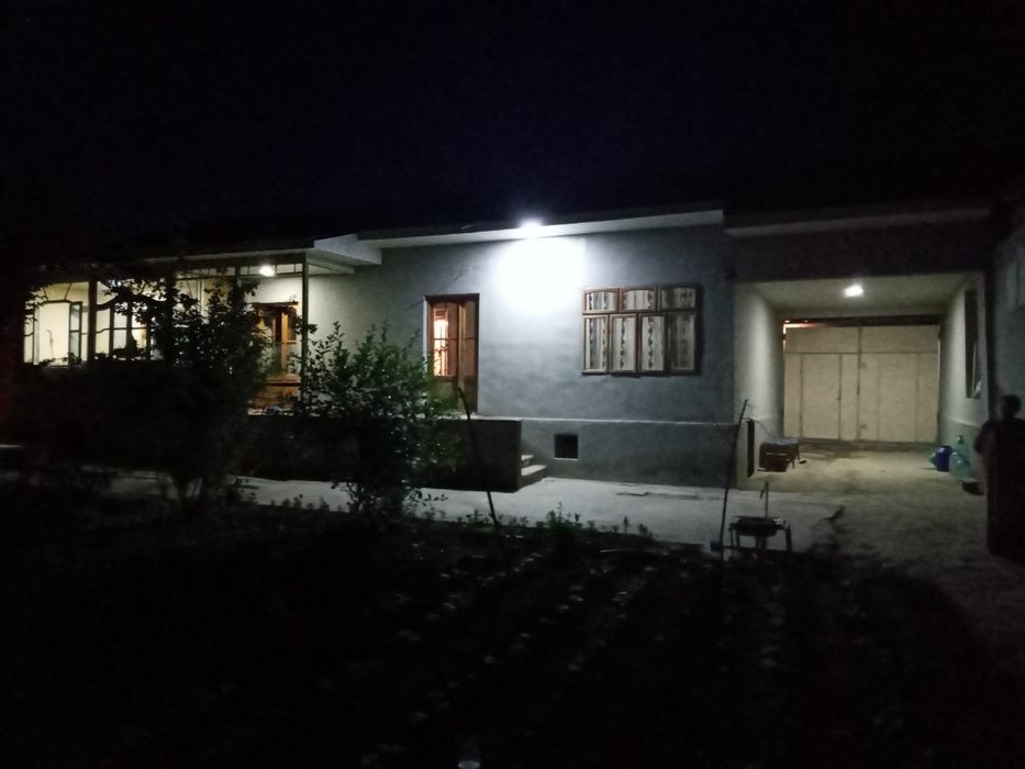 Уй сотилади келес отганда навойида уй  . Келишамиз