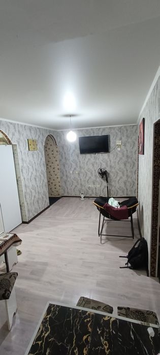 Продам квартиру 4 комнаты