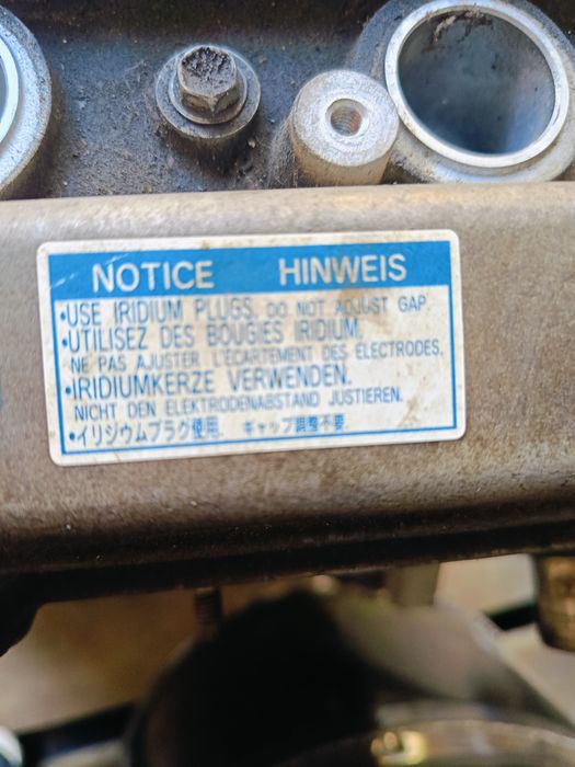 Двигатель на Toyota 2AZ-FE