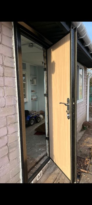 Металлические двери, изготовление.