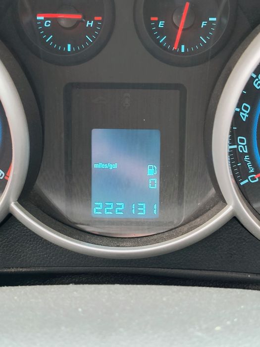 Vând Chevrolet Cruze XL