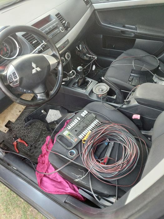 Montaj subwoofer,boxe auto