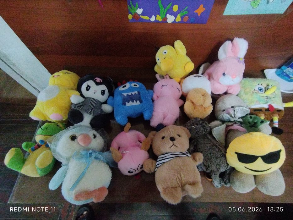 Продам игрушки. Чистые.