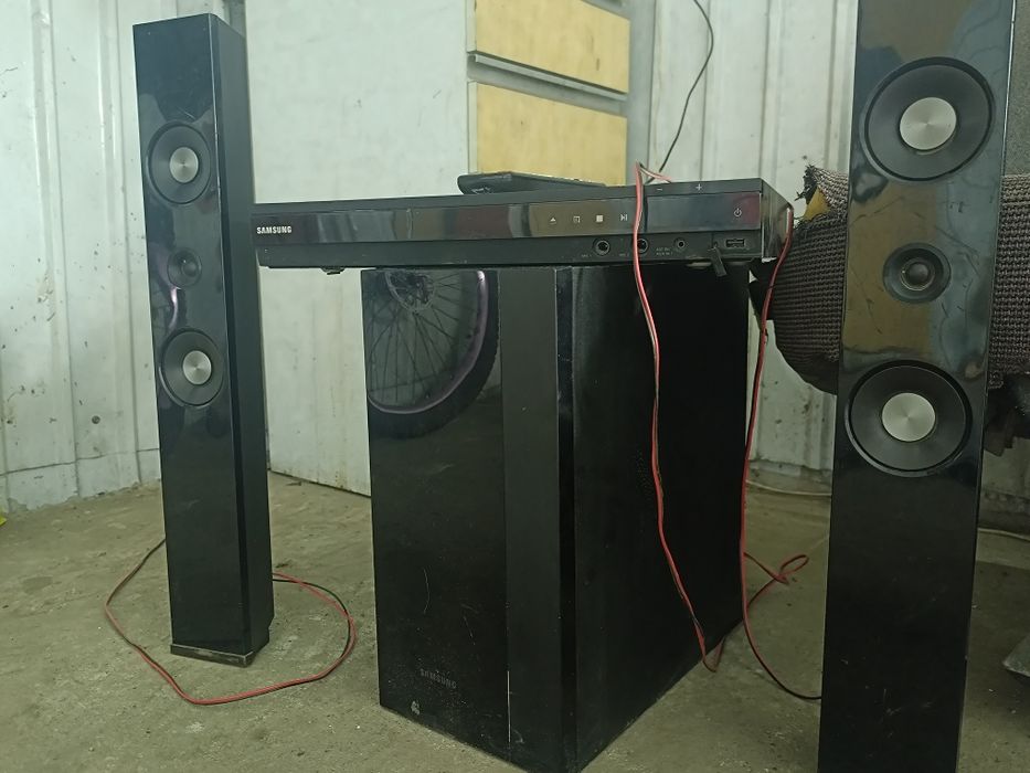 Продам буфер с 2 колонками