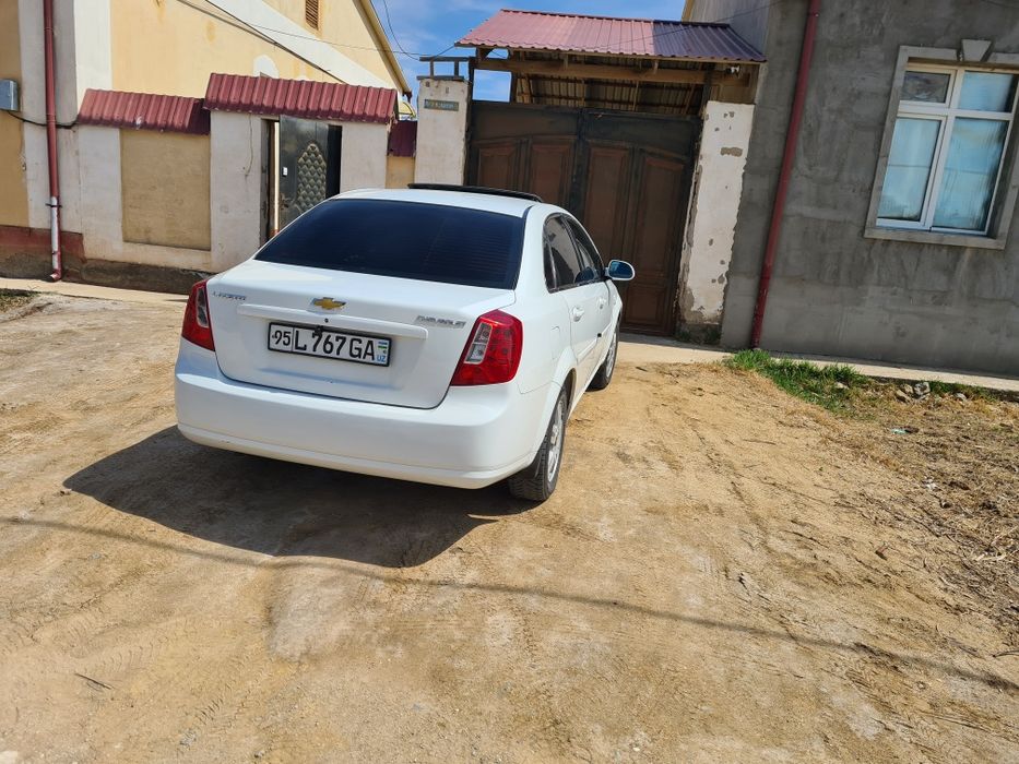 Chevrolet Ласетти 1.8
