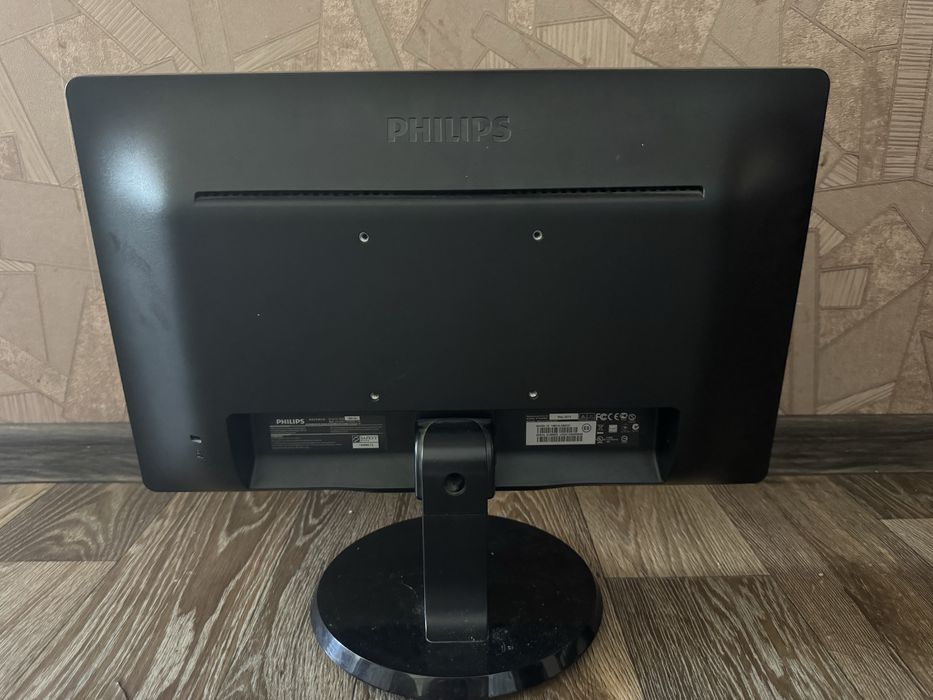 Монитор Philips