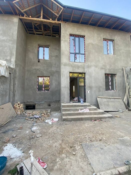 Uchaska sotiladi srochna