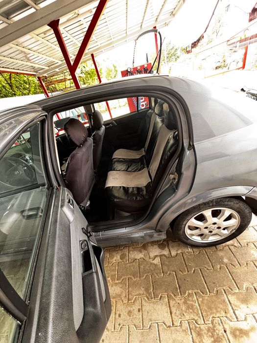 Mașină Opel Astra G
