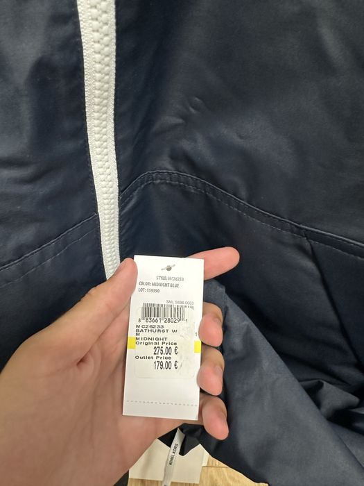 Geaca michael kors cu eticheta