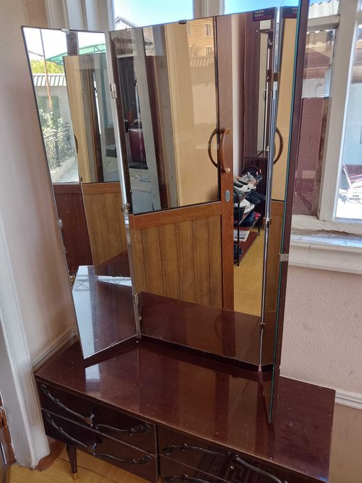 Eski uslubdagi 3 oynali 4 tortmali trelyaj sotiladi