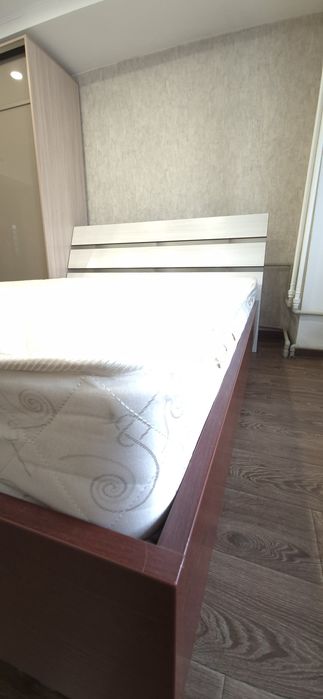 Кровать двухспальная