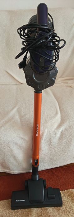 Aspirator vertical Rohnson cu garanție
