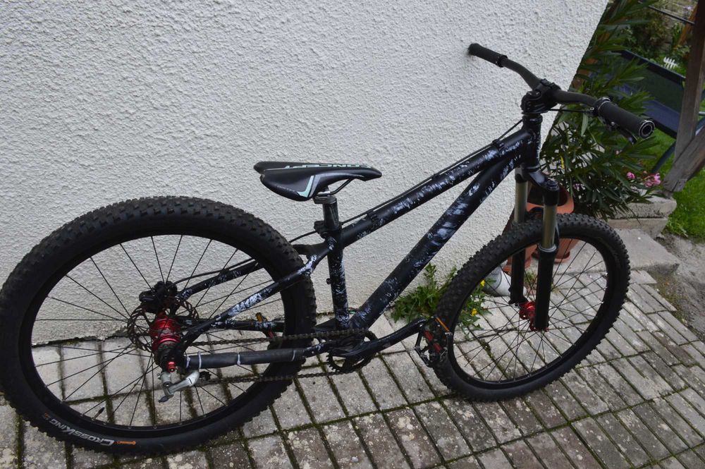 Vând‼️URGENT‼️dirt jumpuer trek custem