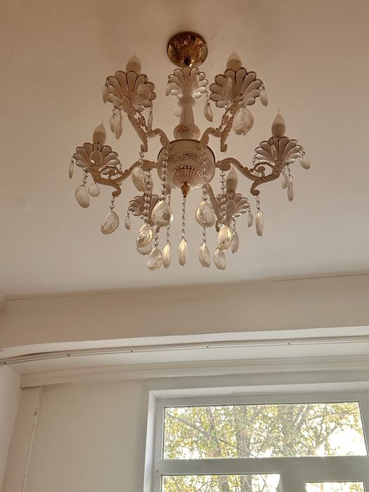 Люстра для комнаты