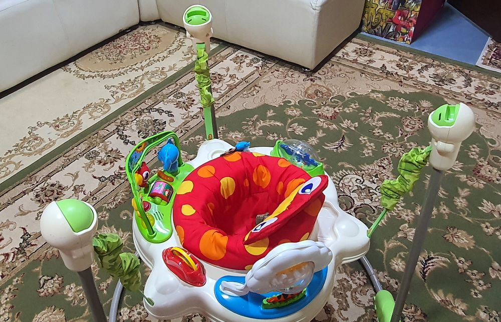 Шезлонг попрыгунчик Fisher Price