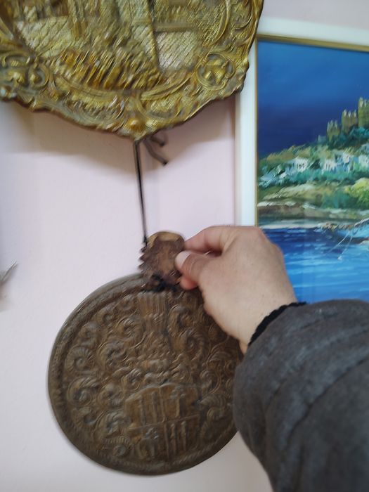 Tablouri ,ceas și elemente decorative