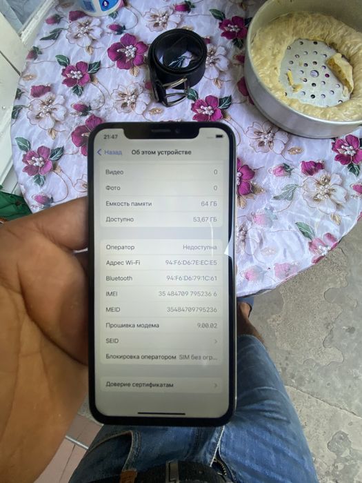 Iphone X sotiladi axvoli yaxshi ishlab turibti yomonmass batareka alis