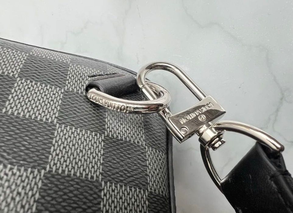Мъжка чанта louis vuitton