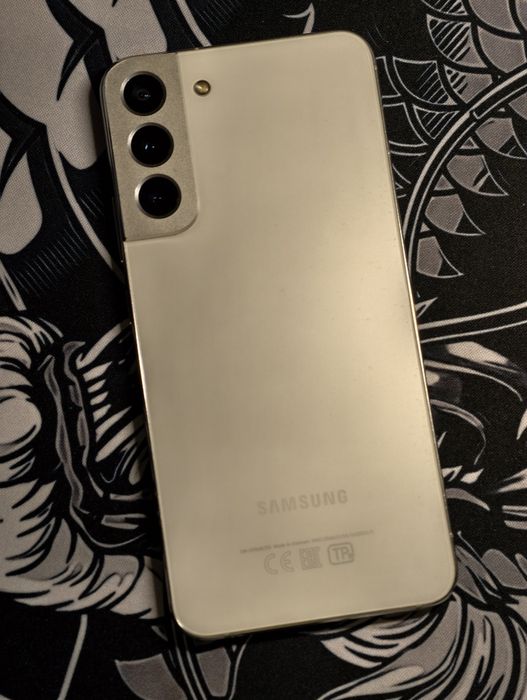 Samsung s22 plus, в отличном состоянии