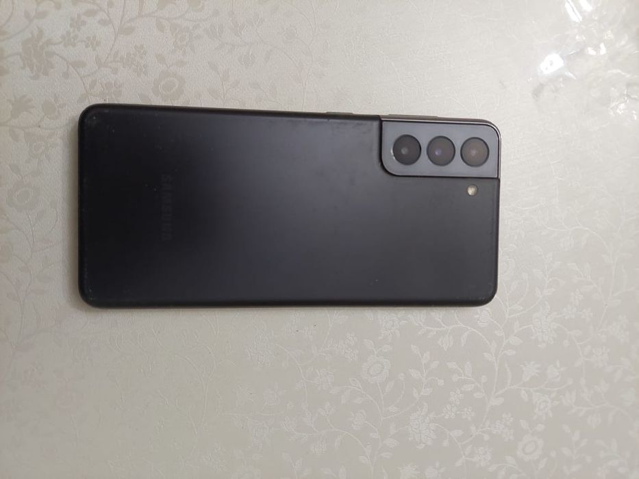 Самсунг S21 Продайу срочна.