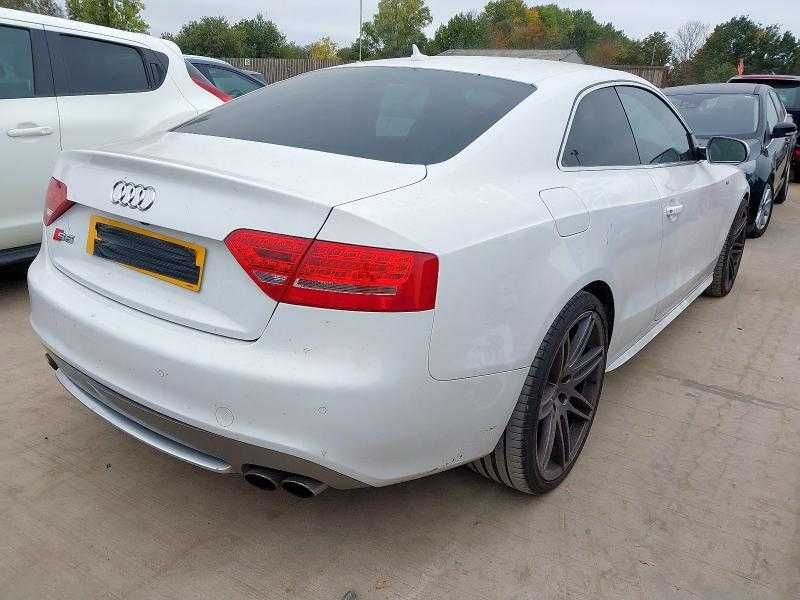 Dezmembrez Audi S5
