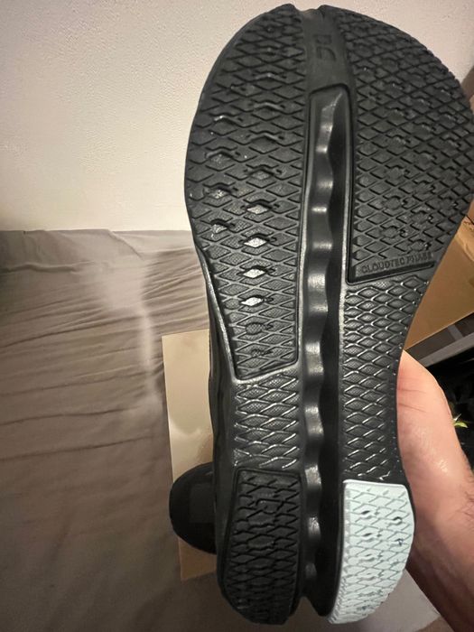 Маратонки On running Cloudsurfer next