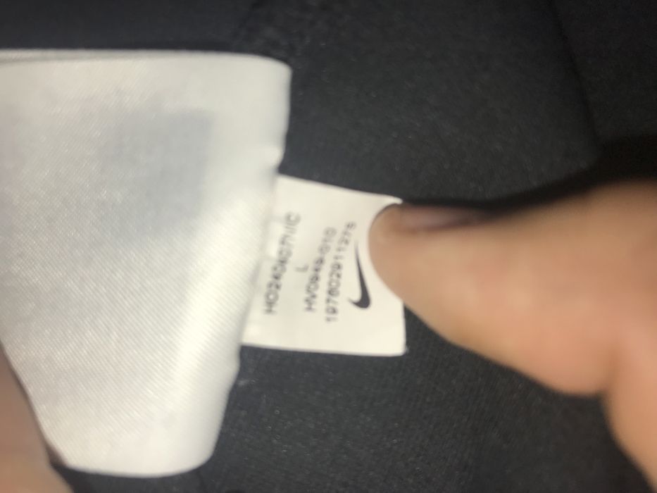 vand nike tech negu nou marimea L original!