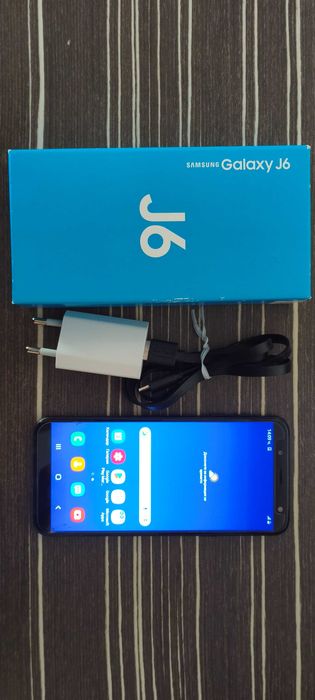 Мобилен телефон Samsung Galaxy J6