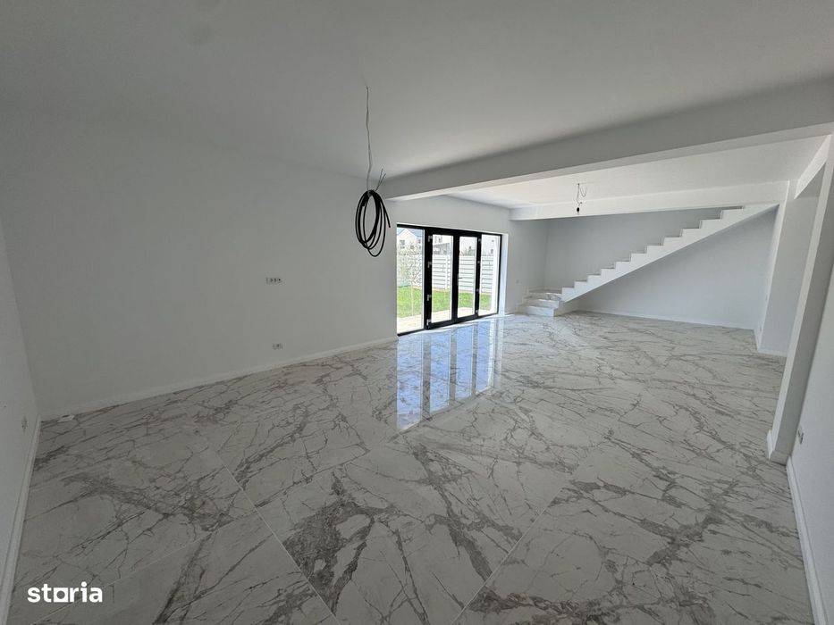 Vila exclusivista cu PISCINA, zona Liddl Tunari, 0% comision