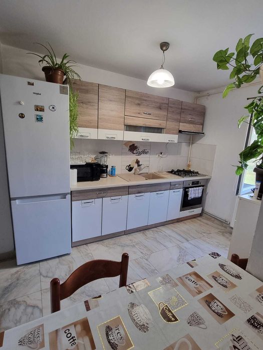 Vând apartament cu 2 camere Apahida