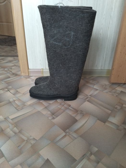 Продам новые валенки