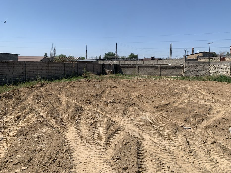 Назарбек тарновда йер сотилади