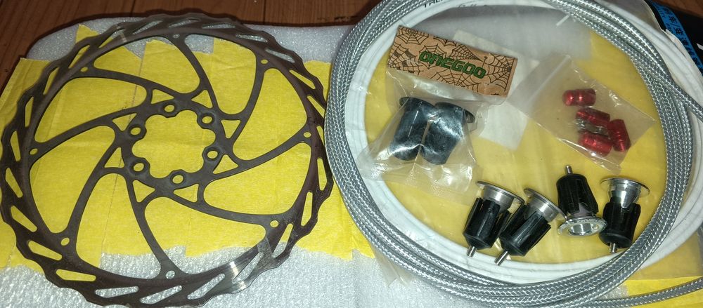 Запчасти разные для велосипедов