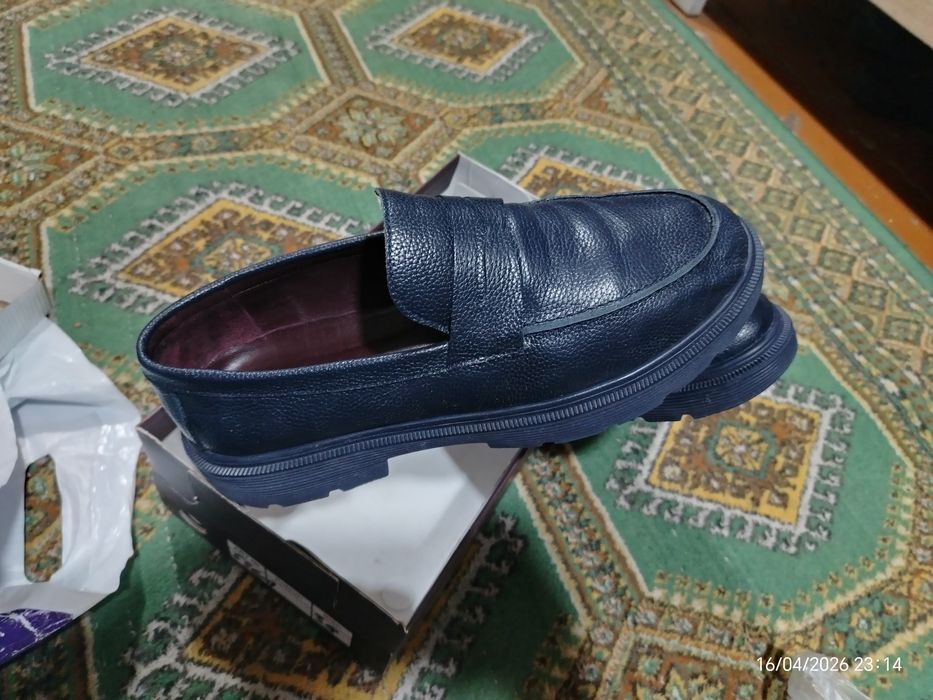 Penny loafer nomni  poyabzal
Mahsulotlar
Vizual mosliklar

undefined
u