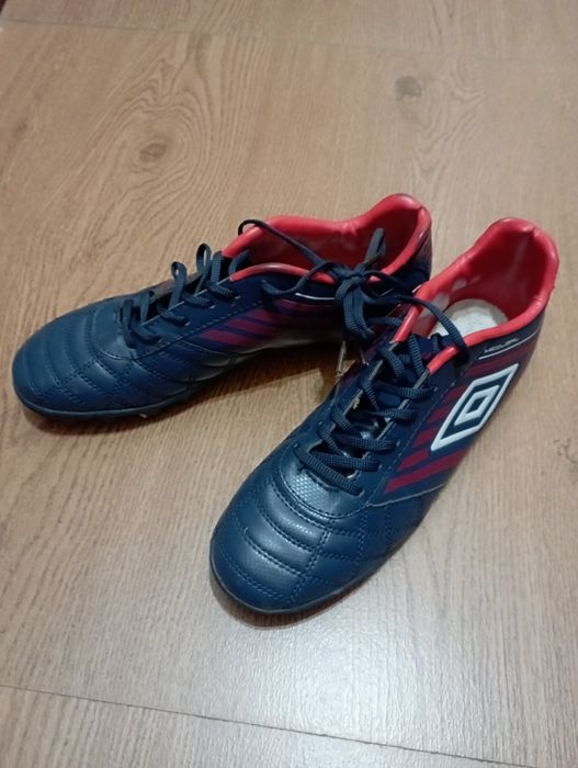 Для игры в футбол