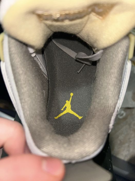 Jordan 4 Photon Dust