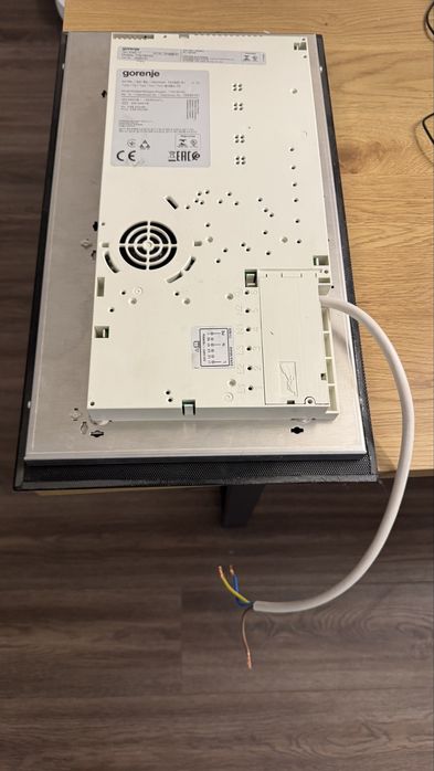 Индукционен кухненски плот с 2 зони