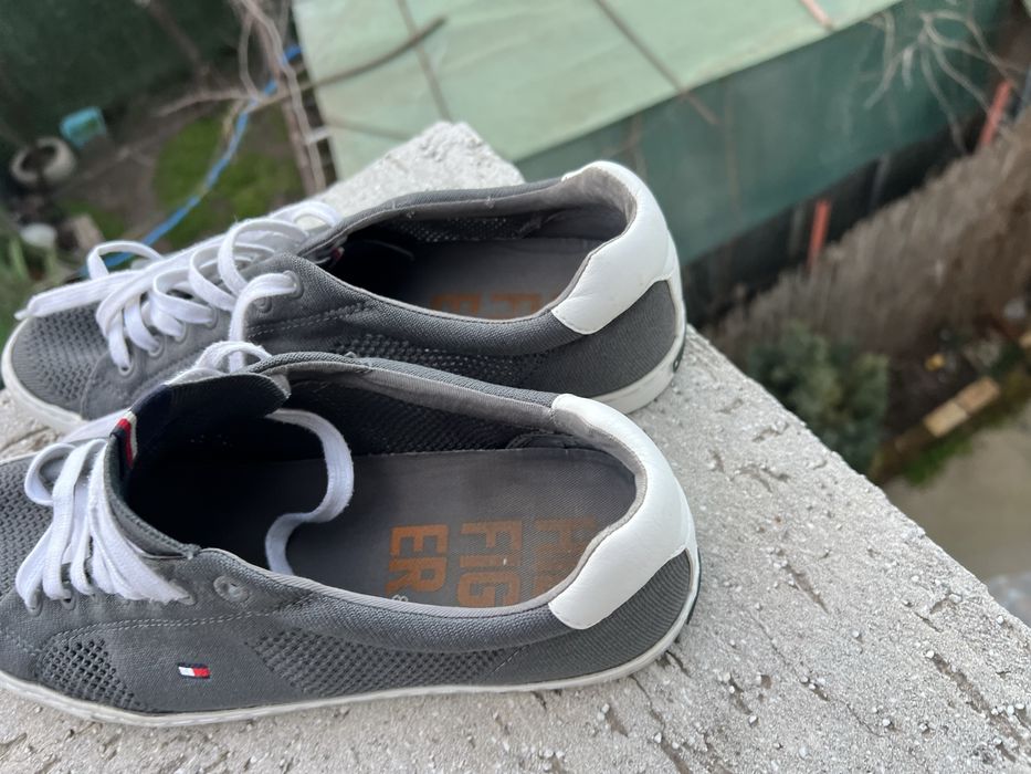 Tommy Hilfiger Gray 44
