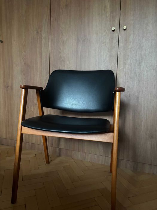 Кресло от средата на миналия век, 70-те години