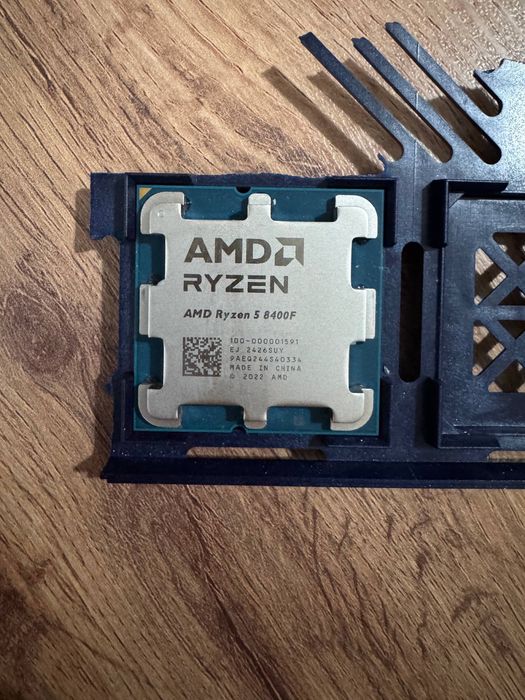 Процессор AMD Ryzen 5 8400f